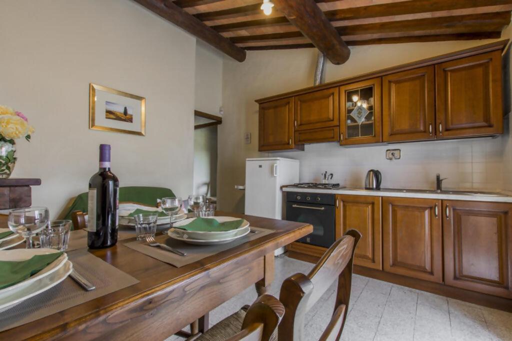 Agriturismo Podere La Casaccia ポッピ エクステリア 写真