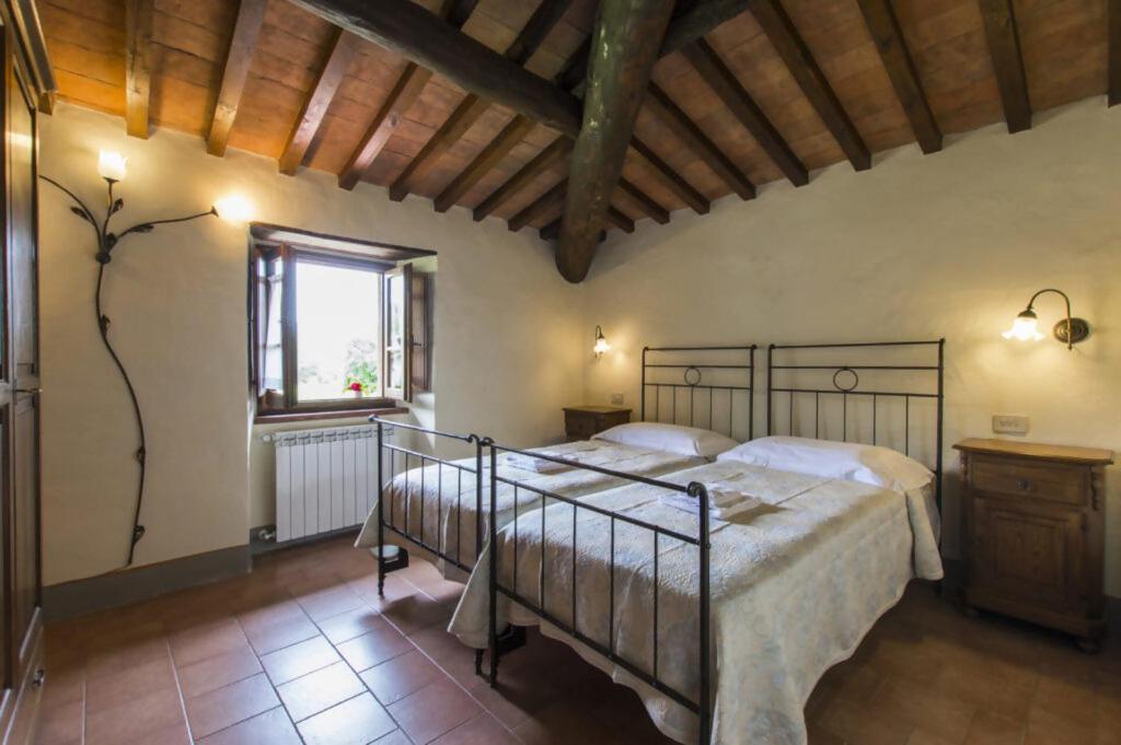 Agriturismo Podere La Casaccia ポッピ エクステリア 写真