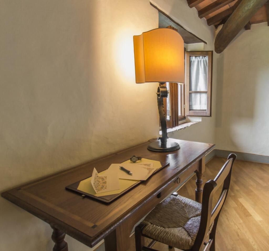 Agriturismo Podere La Casaccia ポッピ エクステリア 写真