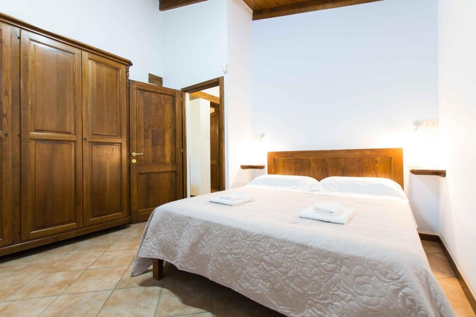 Agriturismo Podere La Casaccia ポッピ エクステリア 写真